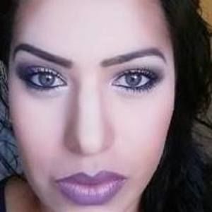 Meet your Posher, Maira